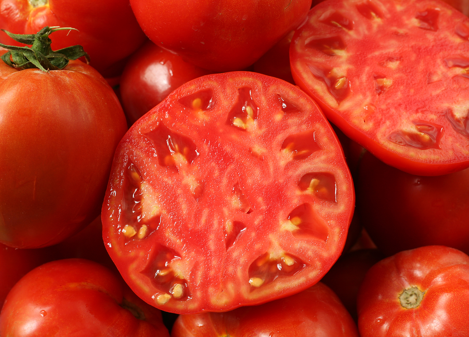 Khám phá bí quyết trị sẹo mụn hiệu quả với cà chua 2